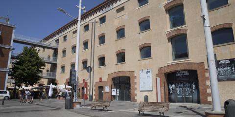 Facciata biblioteca DEA