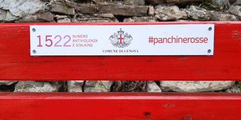 Panchine Rosse
