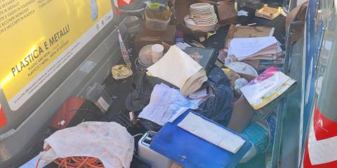 rifiuti piazza Ragazzi del 99