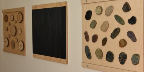 pannello a parete con elementi naturali
