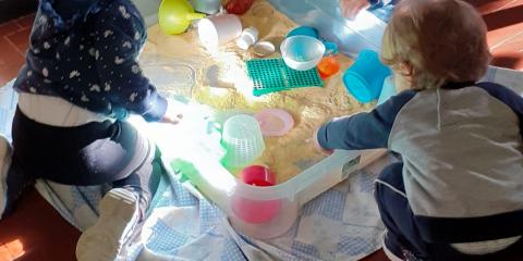 attività e giochi con farina di mais 