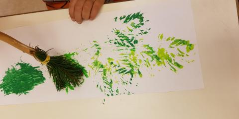  pittura con elementi naturali