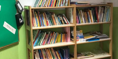 angolo biblioteca