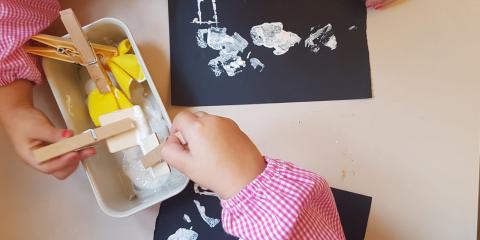 attività e giochi in classe con cartoncini