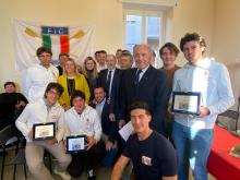 A Villa de Mari premiati gli atleti trionfatori alla 67° Regata delle Antiche Repubbliche Marinare e l’equipaggio misto vincitor