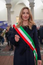 La sindaca di Genova Silvia Salis nel cortile di Palazzo Ducale