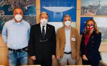 foto di gruppo con sindaco