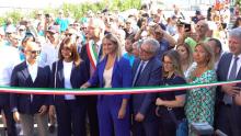 autorità tagliano il nastro