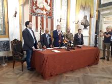 foto di gruppo nel salone di Tursi 