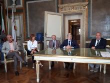 Il tavolo dei partecipanti all'evento