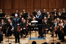 Aozhe Zhang riceve l'applauso del pubblico