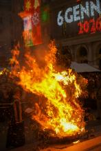 Il falò del "Confeugo" in piazza De Ferrari