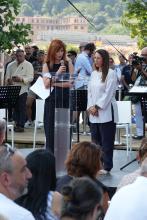 A destra Egle Possetti, rappresentante del comitato parenti delle vittime del crollo del ponte Morandi