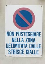 cartello strisce gialle