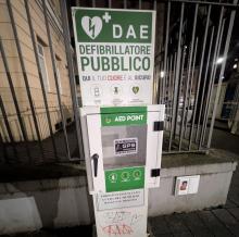 Il defibrillatore di piazza Galileo Ferraris
