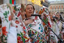 Esibizione del Gruppo Folcloristico Città di Genova prima dell'accensione del falò