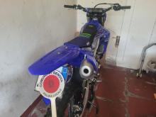 La moto con cui il motociclista aveva infranto varie norme del Codice della Strada in via Cantore