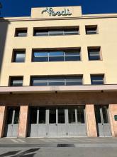 La facciata dell'edificio di piazza Oriani, a Sestri Ponente, che ospita il Cinema Teatro Verdi La facciata dell'edificio di piazza Oriani, a Sestri Ponente, che ospita il Cinema Teatro Verdi