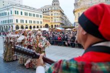 Esibizione del Gruppo Folcloristico Città di Genova prima dell'accensione del falò