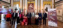 Foto di gruppo in Salone di Rappresentanza dopo la presentazione del Genova Global Goals Award 2027