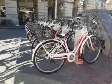 rastrelliera con biciclette Bikesharing