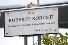 La targa toponomastica dedicata alla memoria di Roberto Robusti