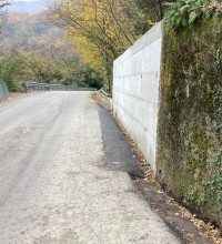 Via Serino-nuovo muro