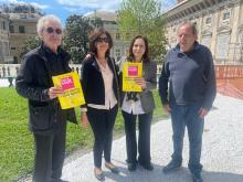 gruppo di persone alla presentazione stampa