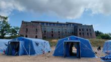 Tende della Protezione Civile montate a Forte Begato per i ragazzi partecipanti al progetto Tende della Protezione Civile montate a Forte Begato per i ragazzi partecipanti al progetto