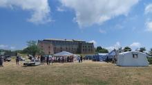 Tende della Protezione Civile montate a Forte Begato per i ragazzi partecipanti al progetto Tende della Protezione Civile montate a Forte Begato per i ragazzi partecipanti al progetto