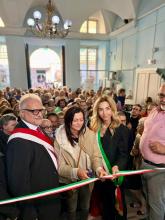 Il taglio del nastro con il presidente di Municipio Versace, Giulia Sanguineti e la sindaca Salis