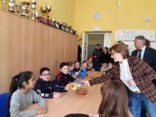 Consegna libro Racconti in famiglia con qualche meraviglia