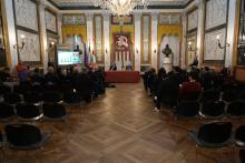 Foto panoramica del Salone di Rappresentanza durante la conferenza stampa