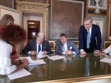 Firma accordo Comune di Genova e Banca di Sviluppo Consiglio d'Europa-Bucci e Monticelli