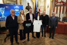 Foto di gruppo a margine della conferenza stampa di presentazione nel Salone di Rappresentanza di Palazzo Tursi