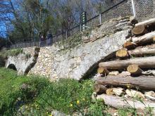 Nuova palificata sopra via delle Ginestre Nuova palificata sopra via delle Ginestre