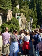 Un momento dell'itinerario "Dormono sulla collina" nel Boschetto irregolare Un momento dell'itinerario "Dormono sulla collina" nel Boschetto irregolare
