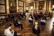 Persone nella sala di Rappresentanza