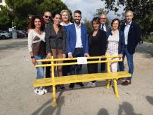 Inaugurata una panchina gialla contro l'endometriosi-Gruppo