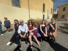 Inaugurazione panchina viola epilessia, Boccadasse (assessora Lodi)