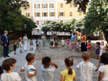 Inizio anno scolastico, gli auguri dell'assessore Brusoni-Girotondo nei giardini