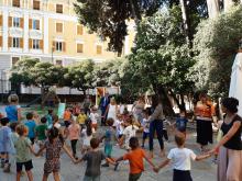 Inizio anno scolastico, gli auguri dell'assessore Brusoni-Girotondo nei giardini