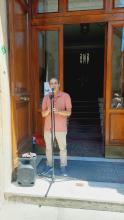 Il poeta-artista di strada Luca Bertoncini