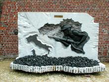 Il monumento di Marcinelle dedicato ai "Caduti" italiani e realizzato nel 50° anniversario della tragedia