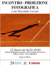 Foto di Massimo Lovati che ritrae l'ombra di un tennista che sembra colpire la pallina con la racchetta