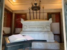 Interno della tomba di Mazzini