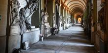 Un porticato del Cimitero Monumentale di Staglieno