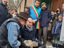 Posa pietre d'inciampo in corso Magenta-Demnig, Biolè, Mascia