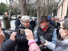 Posa pietre d'inciampo in corso Magenta-Intervista Demnig