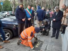 Posa pietre d'inciampo in corso Magenta-Posa pietre d'inciampo